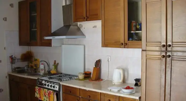 Гори: Lucky House