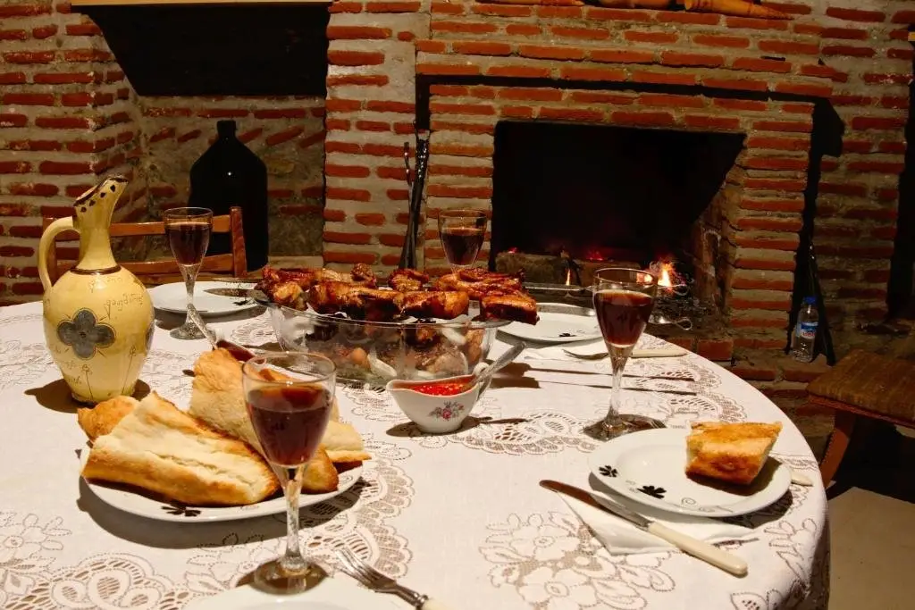 Сигнахи: Guest House Aisi