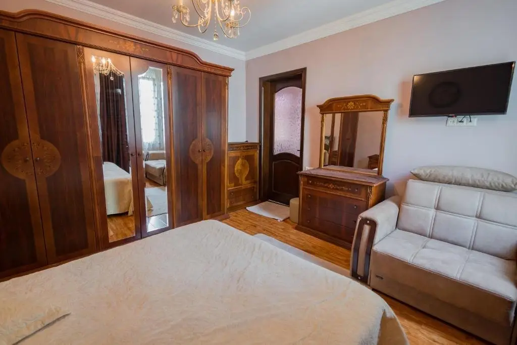 Батуми: Guesthouse on General Aslan Abashidze 70