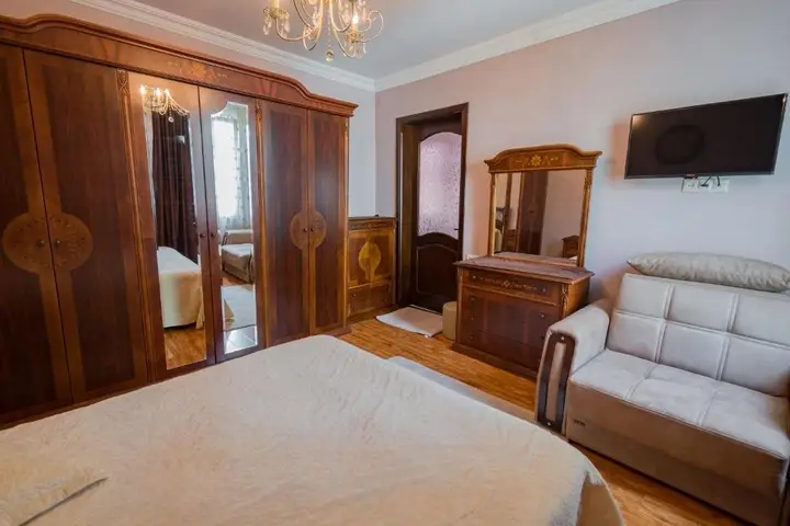 Батуми: Guesthouse on General Aslan Abashidze 70