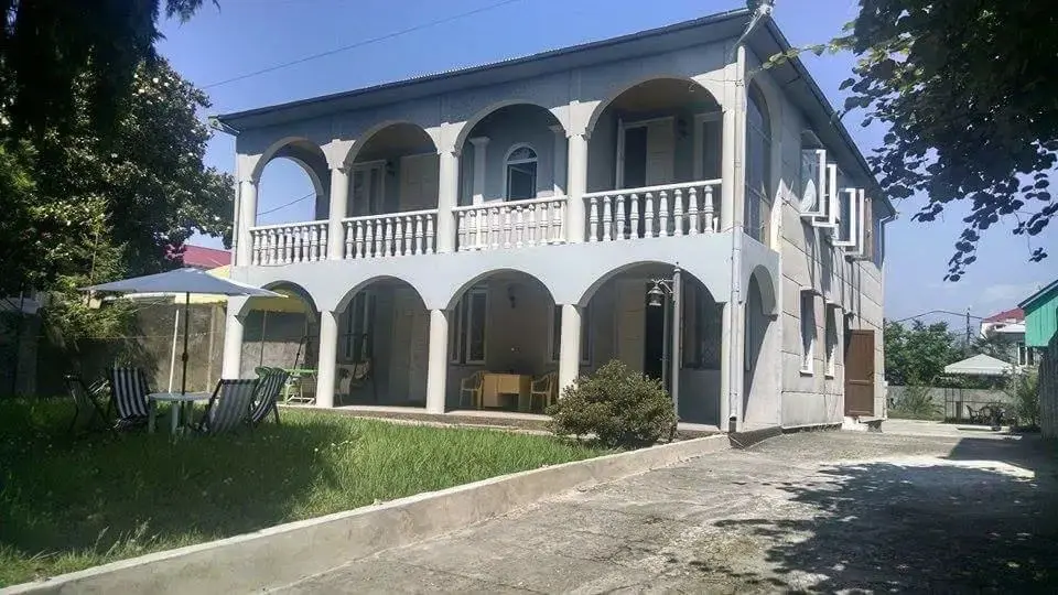Кобулети: Guest House Nataly