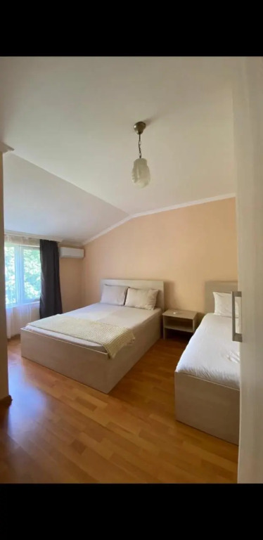 Гонио: Guest House Lazuri
