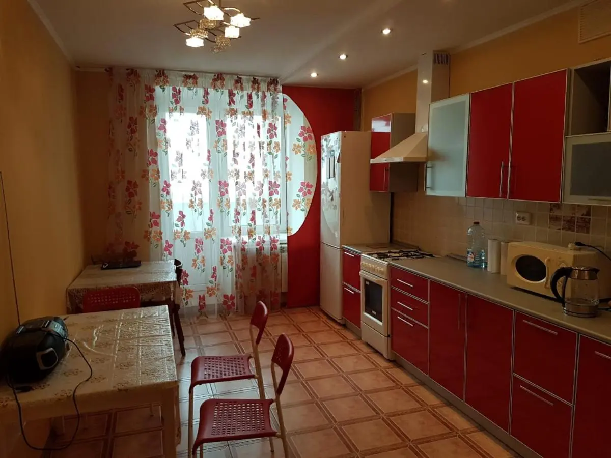 Казань: Apartment on Chistopol'skaya 70