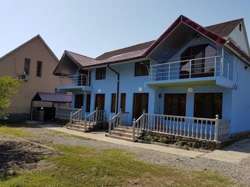 Уреки: Cottage Lile