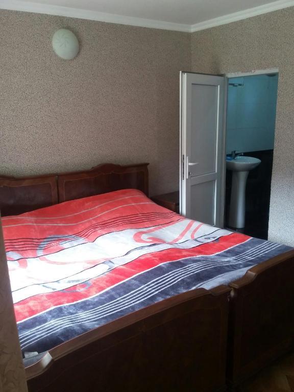 Местиа: Guest House Adelina