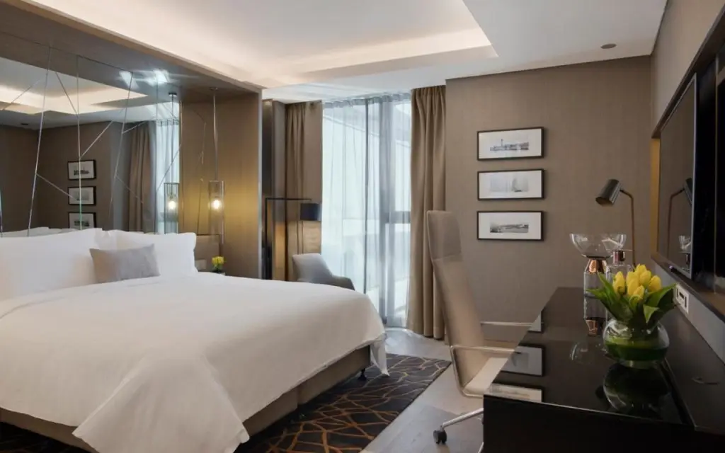 Дубай: Al Bandar Rotana – Creek