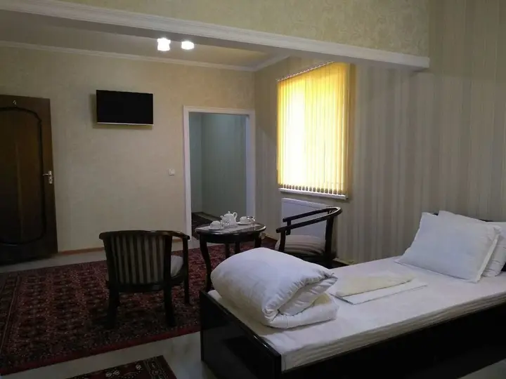 Ташкент: Oazis Hotel