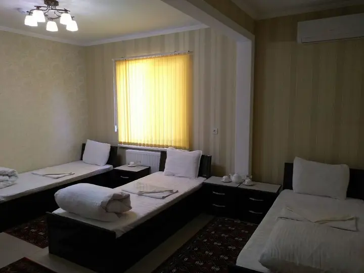Ташкент: Oazis Hotel