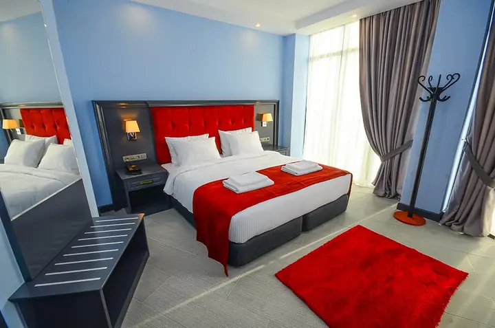 Батуми: REALM Hotel Batumi