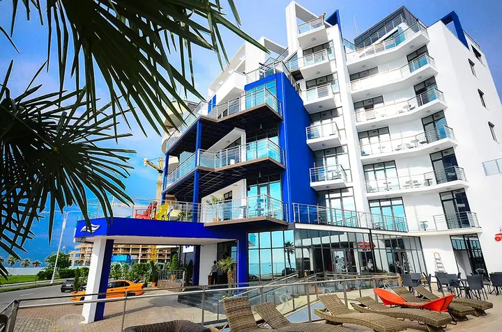 Батуми: REALM Hotel Batumi