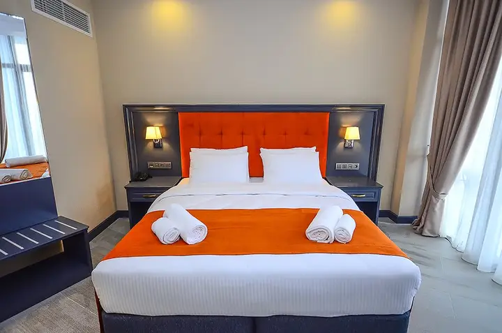 Батуми: REALM Hotel Batumi