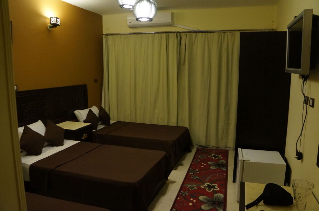 Каир: New Cairo Heart Hotel