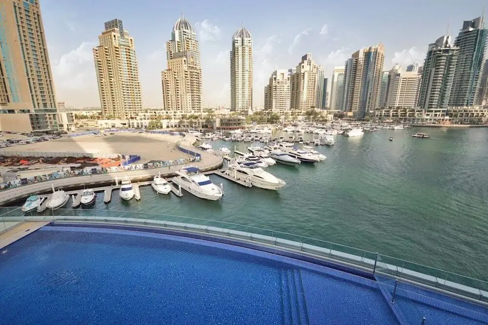 Cayan Tower by Deluxe Holiday Homes — фото 1
