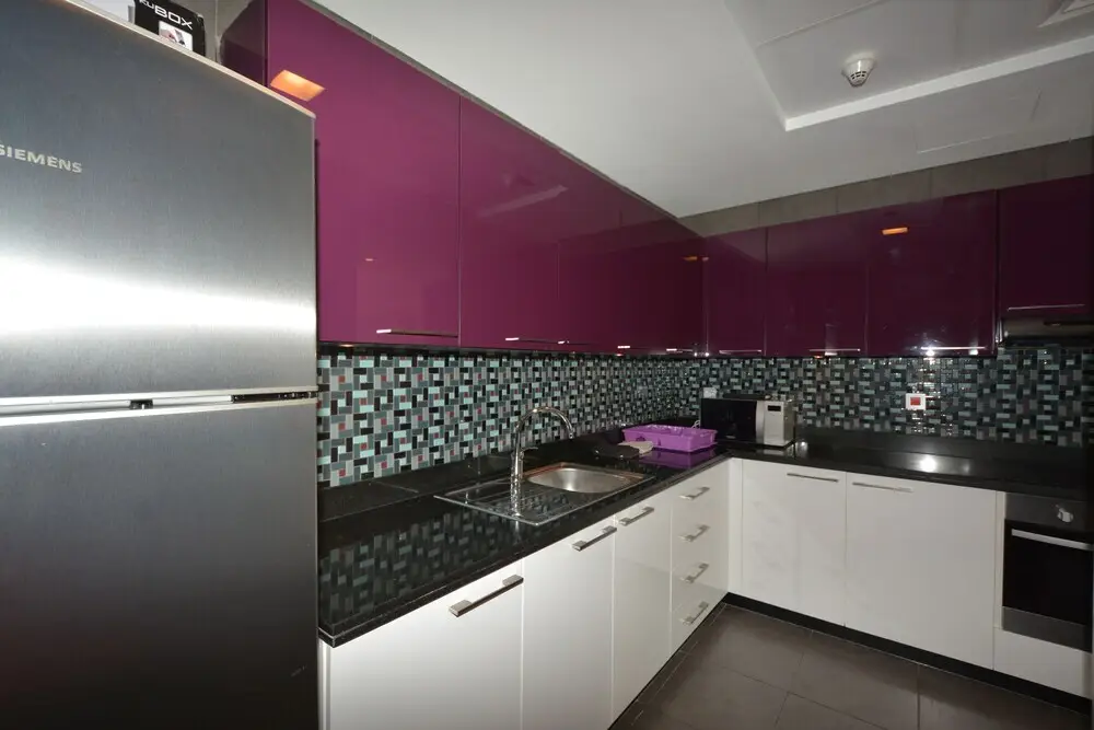 Дубай: Cayan Tower by Deluxe Holiday Homes