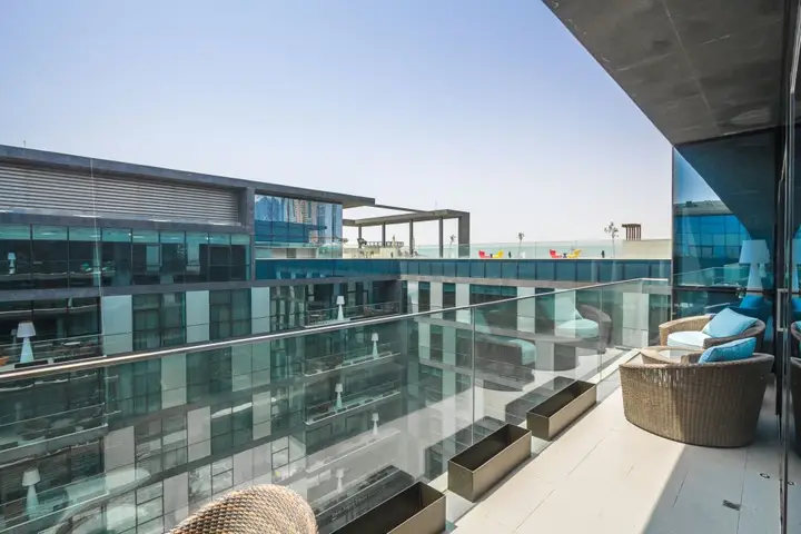 Дубай: DHH - Al Wasl 1