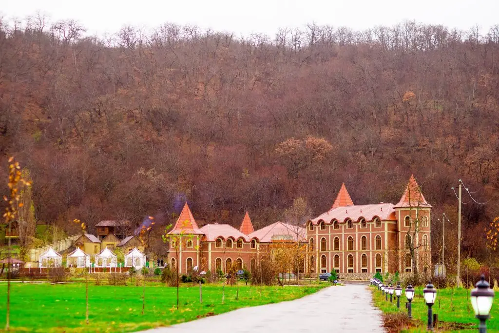 Отель Chateau Qusar — фото 1