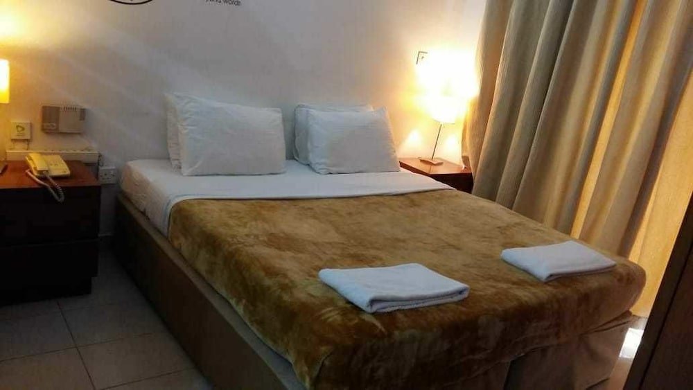Дубай: Al Raein Hotel Apartments