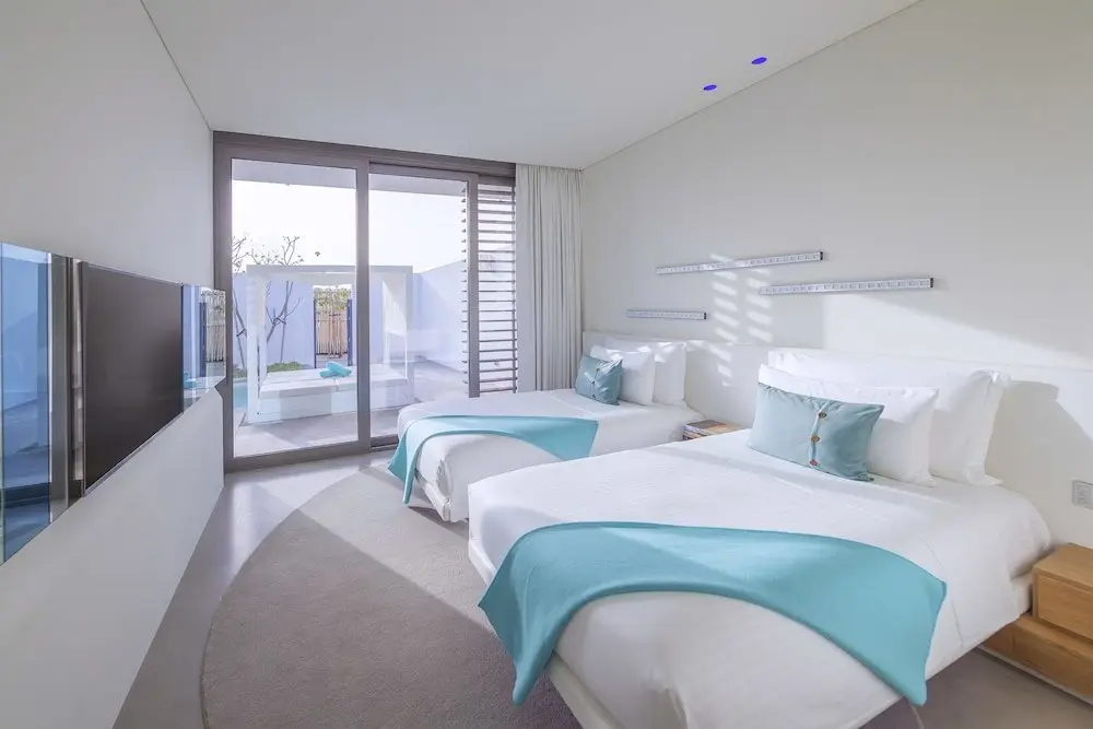Дубай: Nikki Beach Dubai Villa