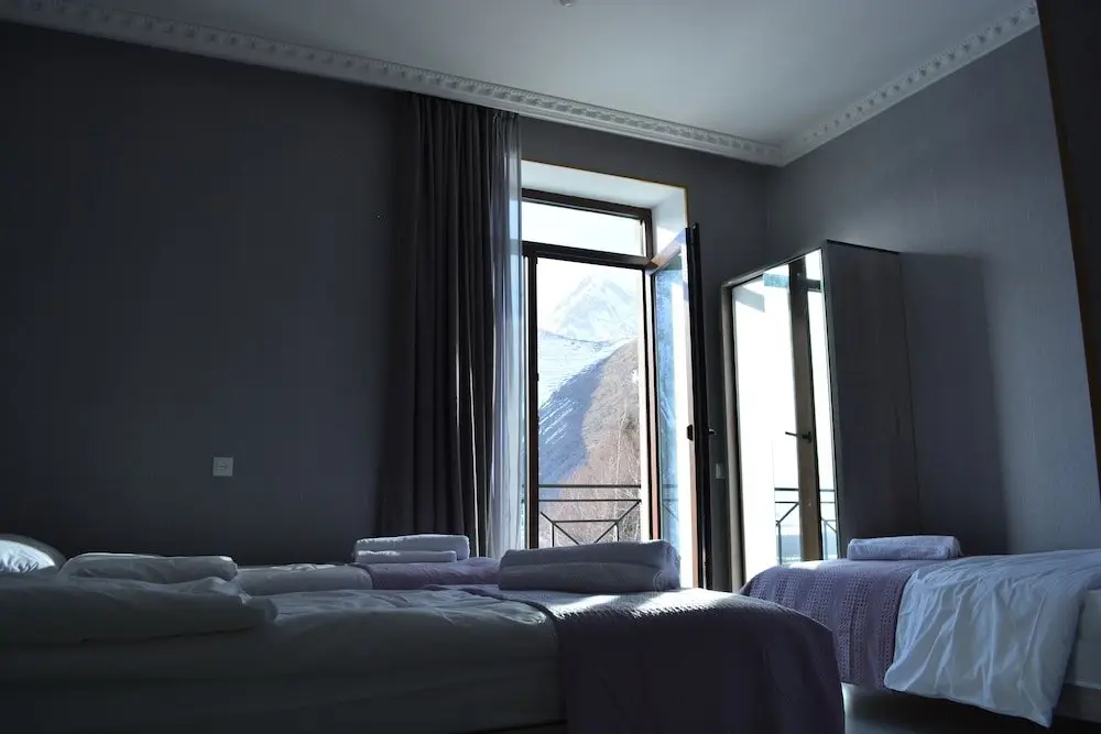 Степанцминда: Hotel Elegant
