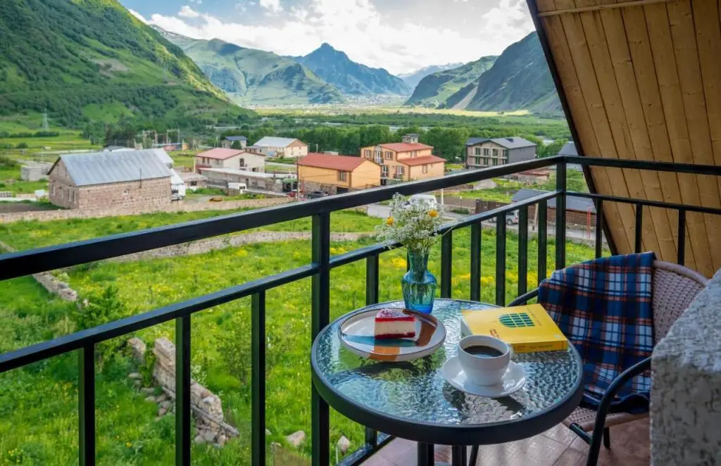 Степанцминда: Hotel Oishe