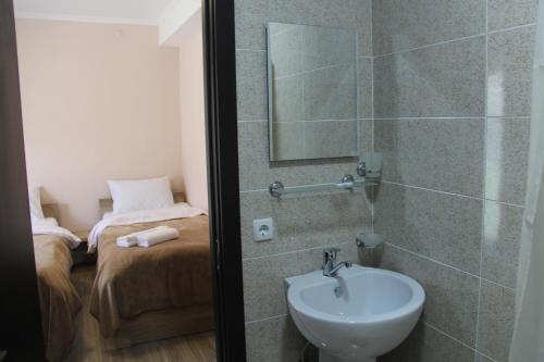 Местиа: Guest House La Maison