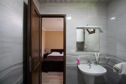 Местиа: Roza's guest house