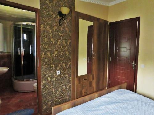 Местиа: Guest House Prestige