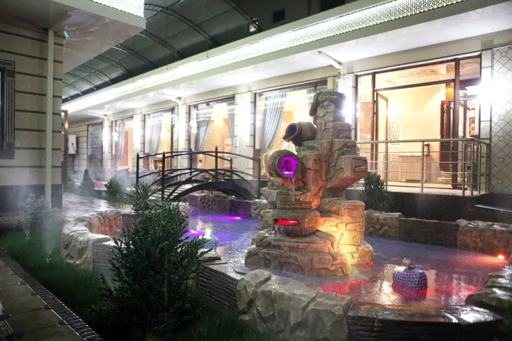carousel image 4