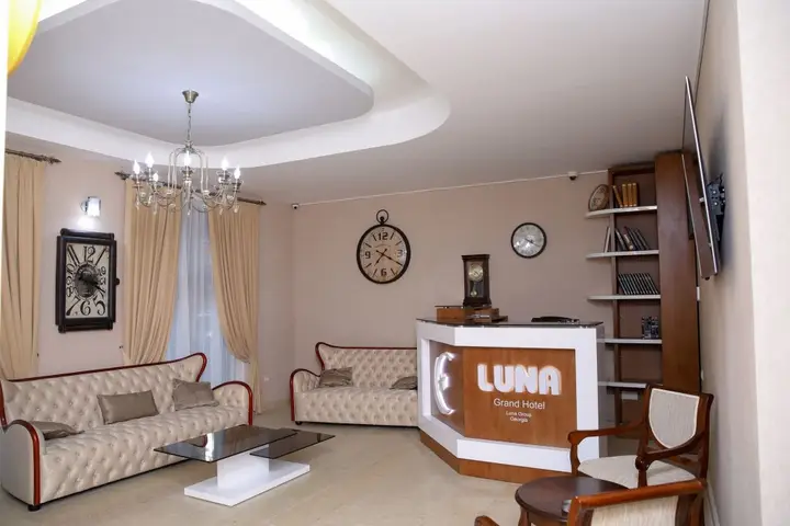 Тбилиси: Отель Grand Hotel Luna