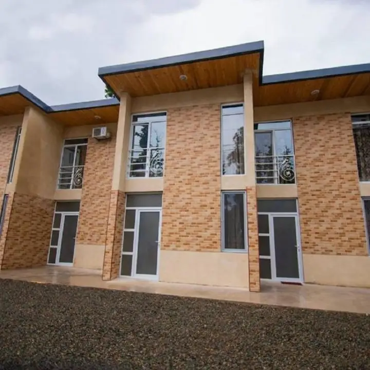 Уреки: Гостевой Дом Holiday Cottages
