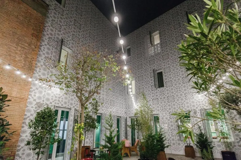 Тбилиси: g.Vino City Wine Hotel