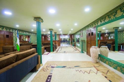 Ташкент: Sayohat Sari Hotel