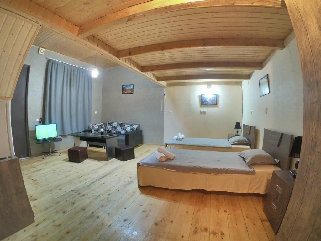 Тбилиси: Гостевой Дом Tour Inn Tbilisi