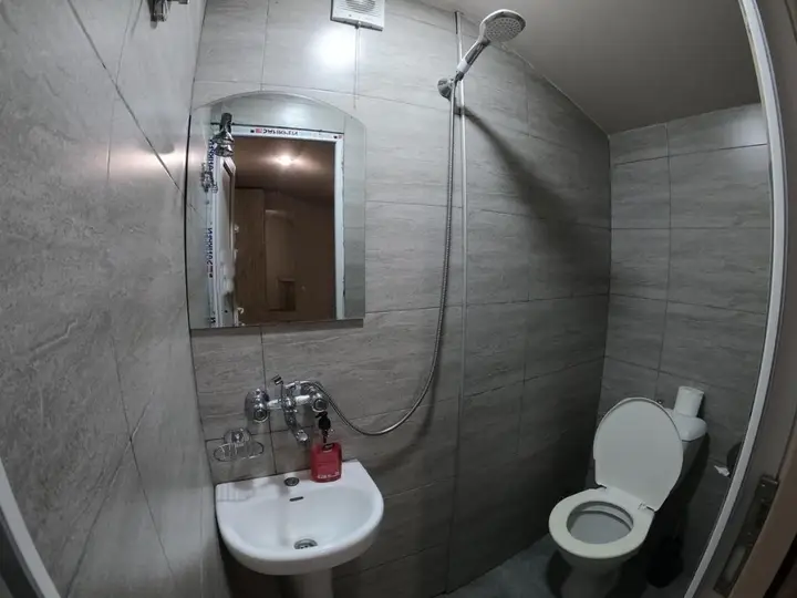 Тбилиси: Гостевой Дом Tour Inn Tbilisi