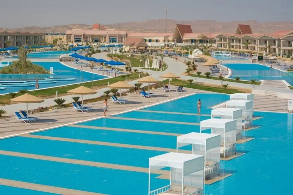 Эль-Кусейр: Pickalbatros Sea World Resort - Marsa Alam