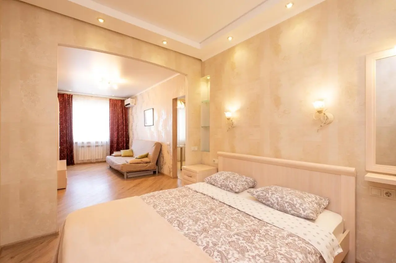 Казань: Apartment on Chistopolskaya 61-b