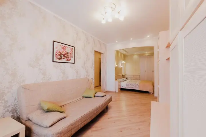 Казань: Apartment on Chistopolskaya 61-b