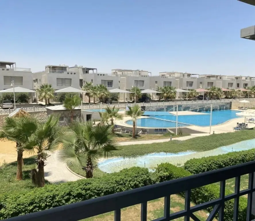 Айн-Сохна: Ein Bay Appartment