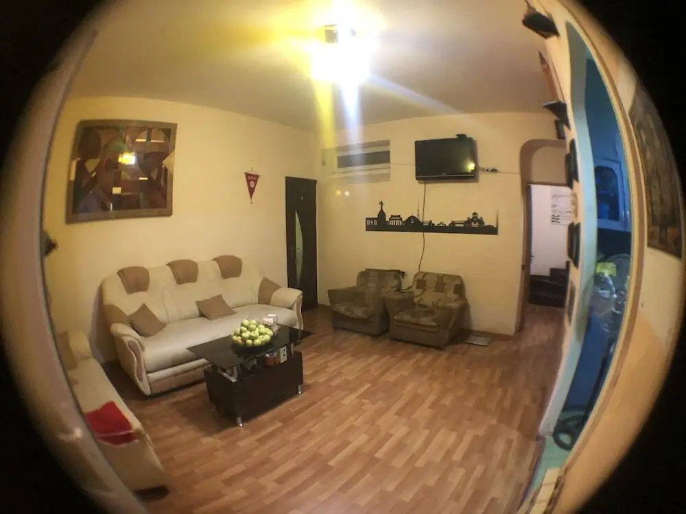 Ереван: All Seasons Hostel by HOSTELANDTOURS