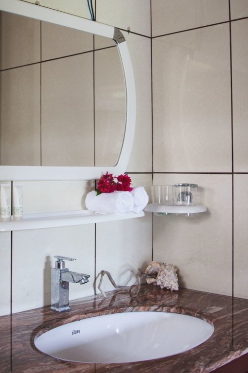 Маалос (Атолл Алиф-Алиф): Gurahaana Guest House