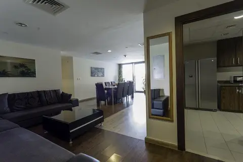 One Perfect Stay - Executive Tower — фото 1