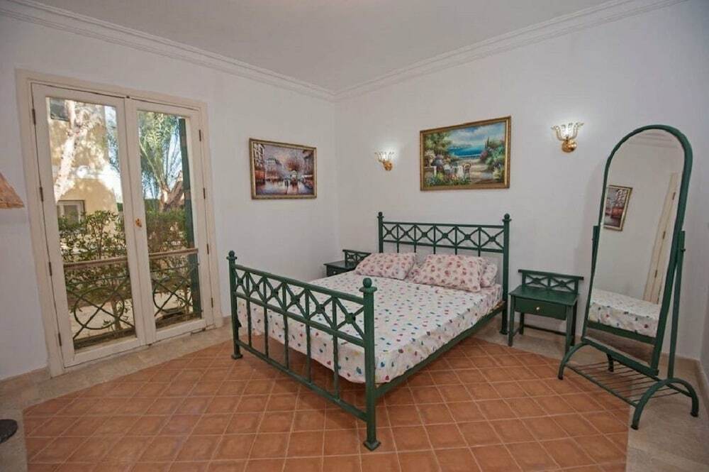 Эль-Гуна: Chic 4-Bedroom White Villa for Rent in El Gouna Egypt