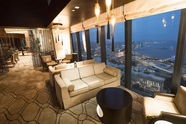 Баку: Апартаменты в отеле Fairmont Baku в комплексе «Огненные башни»