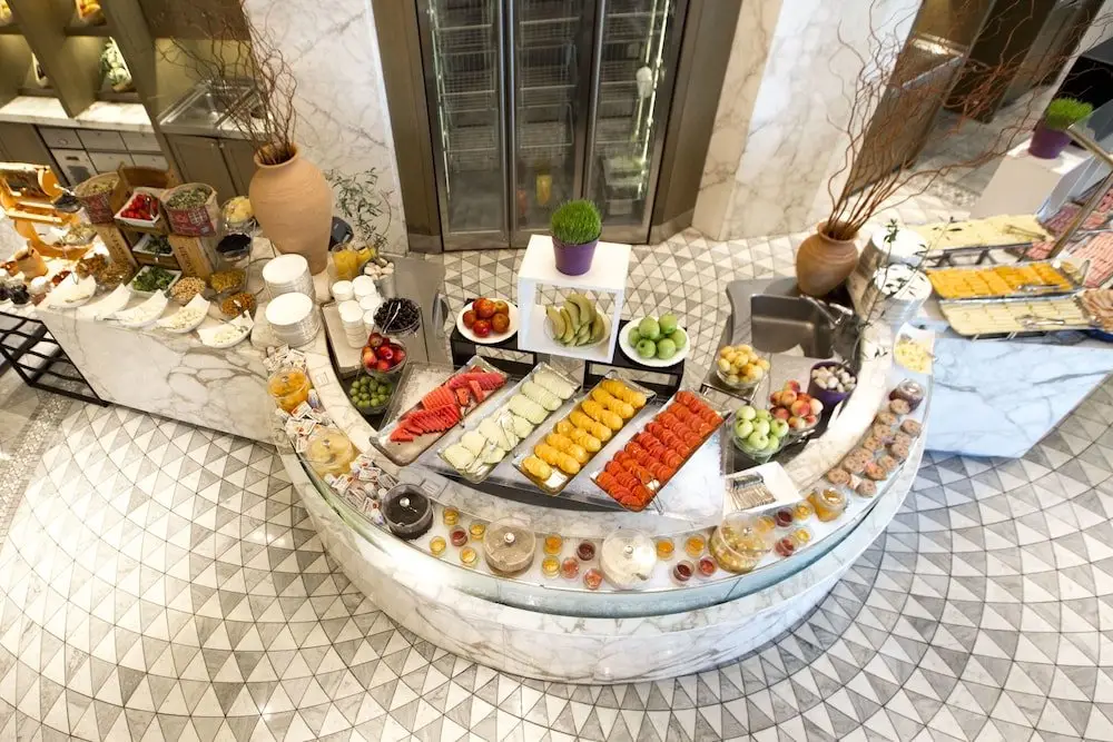 Апартаменты в отеле Fairmont Baku в комплексе «Огненные башни» — фото 1