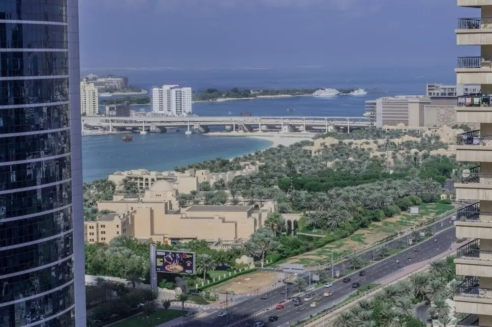 Дубай: Marina Crown Tower