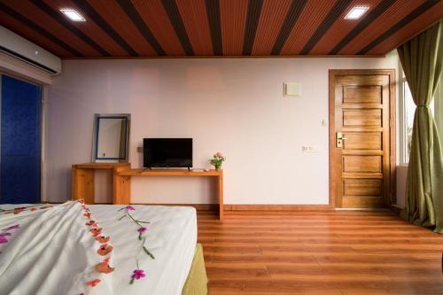 Тинаду (Атолл Гаафу-Дхаалу): Отель Sunset Stay Maldives 