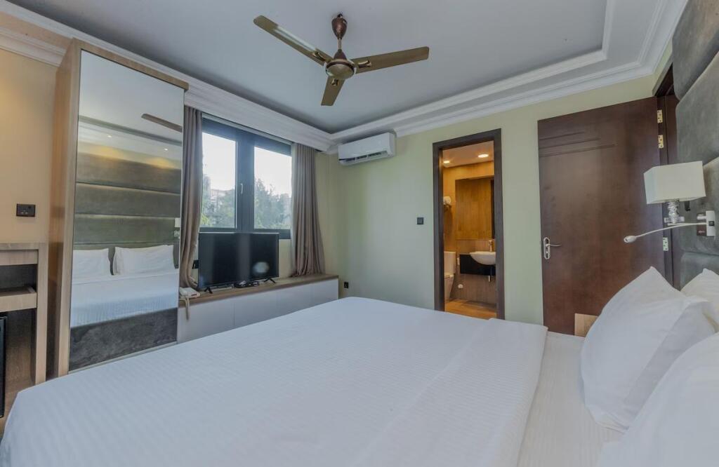 Хулхумале: Курорт Coral Grand Beach & Spa