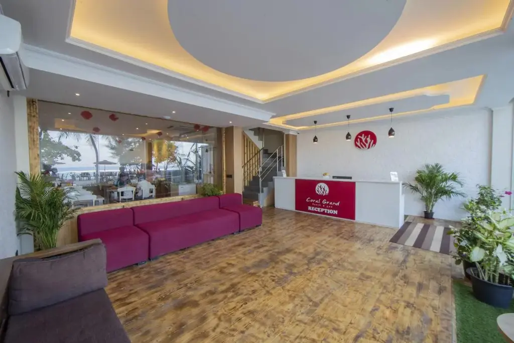 Хулхумале: Курорт Coral Grand Beach & Spa