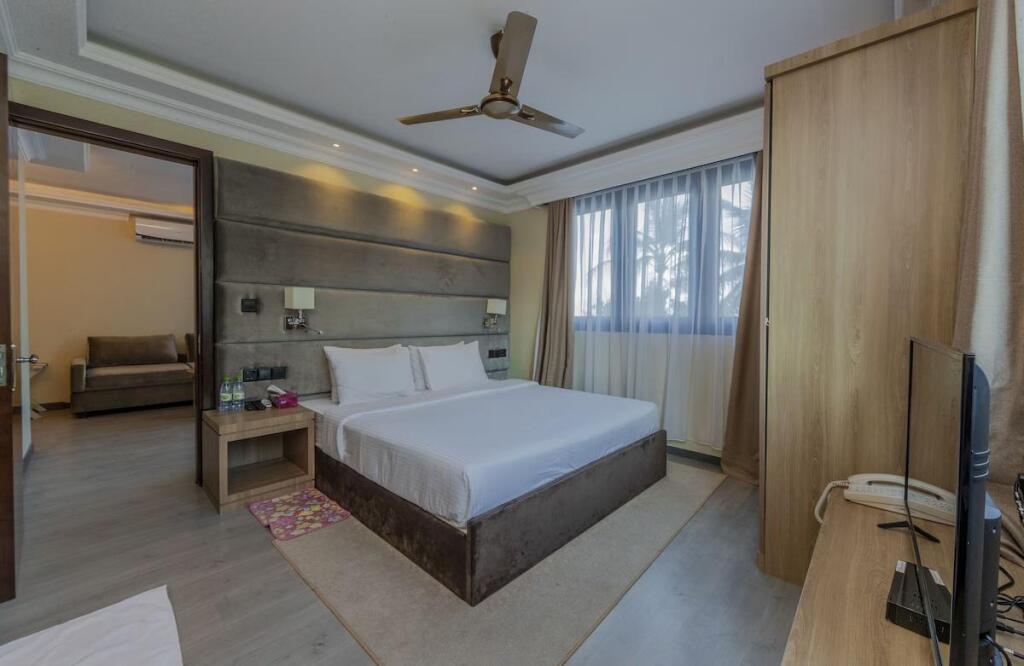 Хулхумале: Курорт Coral Grand Beach & Spa