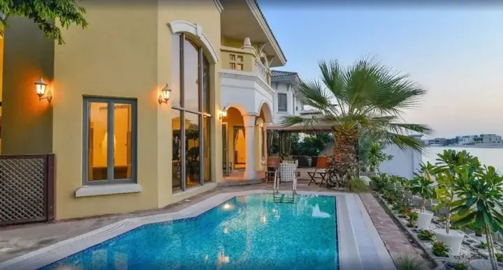 Дубай: Palm Jumeriah Frond O
